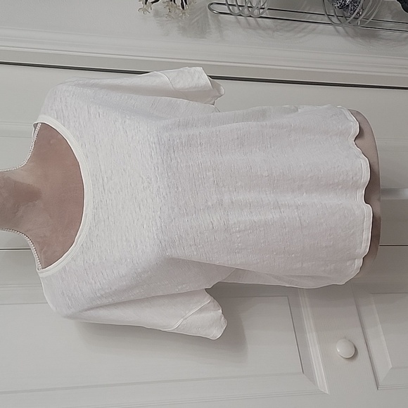 Chicos, 100% Linen, Size 2 (L), Off White Dolman Sleeve Cropped Length Tee. - Picture 1 of 9